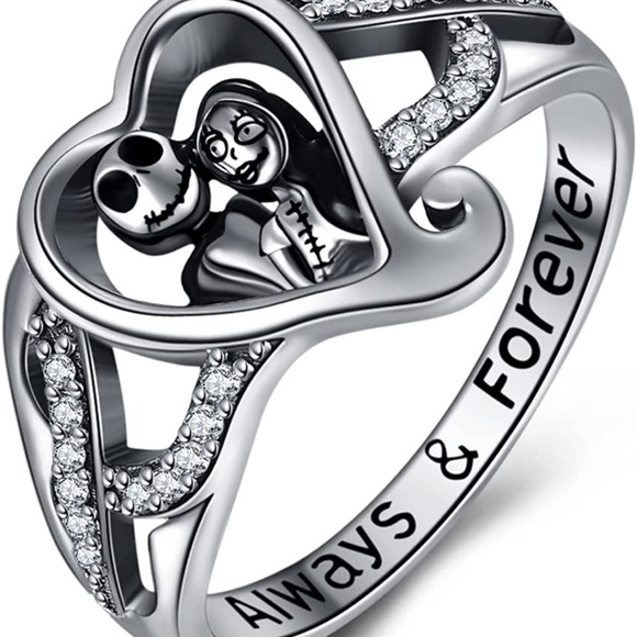 18k Diamond Nightmare Before Christmas Heart Ring - Picture 1 of 11